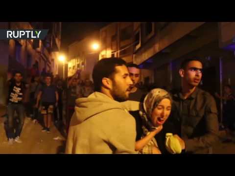 شاهد استمرار الاحتجاجات في الحسيمة بمشاركة المئات من المواطنين