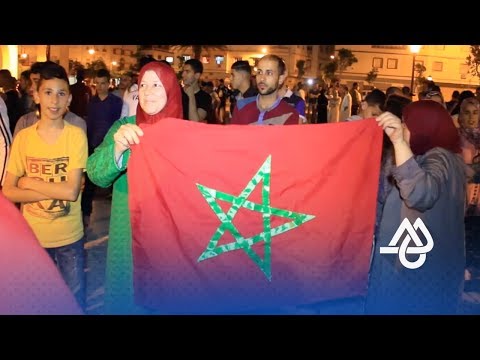 وقفة في طنجة تهتف بحياة الملك محمد السادس