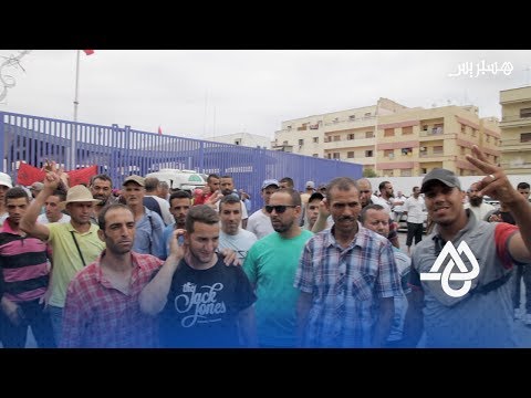 احتجاج مغاربة أمام المعبر الحدودي باب مليلية
