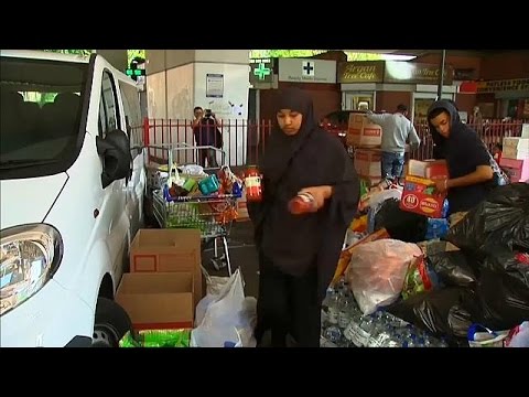 مسلمو مقاطعة نورث كنسينغتون يقدمون المساعدات لضحايا برج لندن