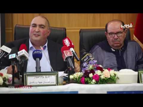 شاهد  الريفي الذي صفق له الحضور في مناظرة الحسيمة بحرارة