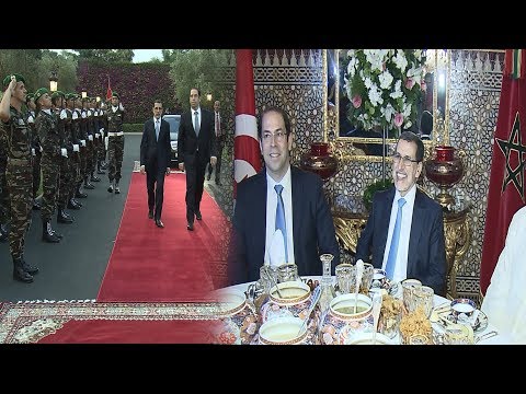 شاهد الملك محمد السادس يقيم مأدبة إفطار على شرف رئيس الحكومة التونسية