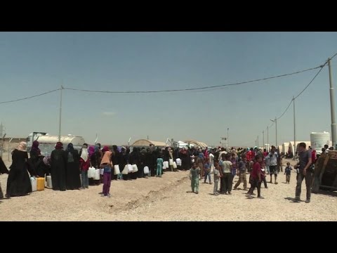شاهد  المزيد من النازحين إلى مخيم الخازر