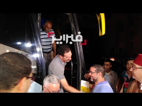 شاهد لحظة وصول أسر سورية خصها الملك بالتفاتة إنسانية
