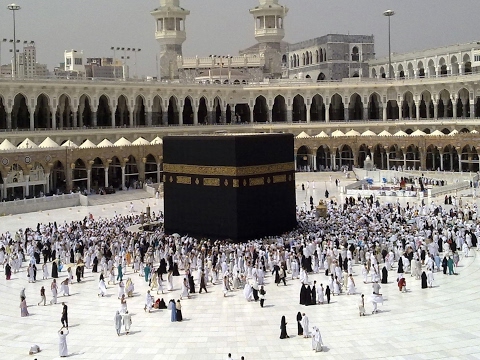 شاهد بث مباشر لصلاة العشاء والتراويح من المسجد الحرام في مكة المكرمة