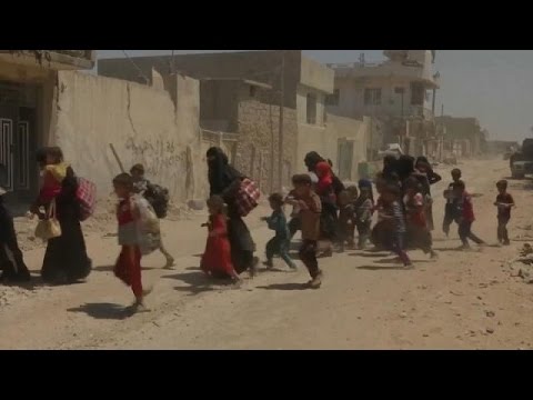 شاهد مدنيو الموصل القديمة بين همجية داعش وضراوة المعارك