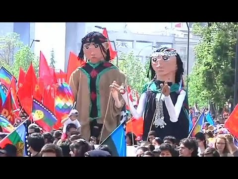 شاهد الرئيسة ميشال باشليت تعتذر من شعب المابوتشي