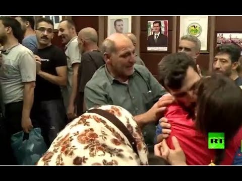 شاهد إخلاء سبيل مئات الموقوفين في سورية عشية عيد الفطر