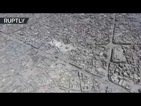 شاهد حطام مئذنة الحدباء وجامع النوري غرب الموصل