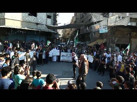 شاهد مدينة دوما المحاصرة تحتفل بعيد الفطر