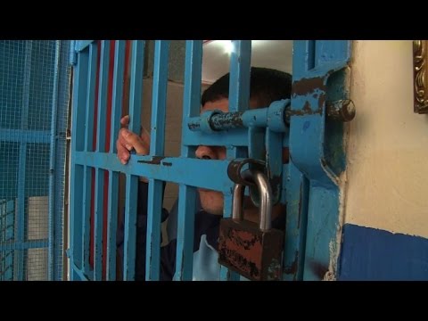 شاهد  حماس تشن حربًا ضد المواد المخدرة