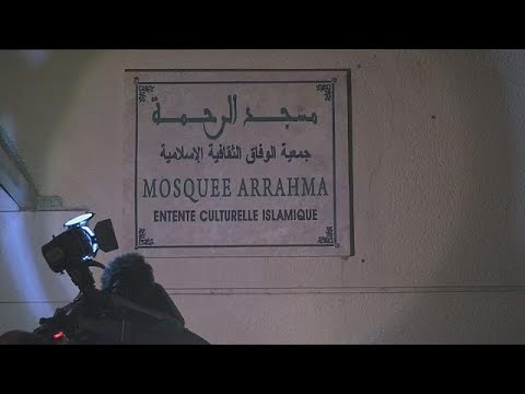 شاهد إصابة 8 أشخاص بجروح جراء إطلاق نار أمام مسجد في مدينة أفينيون الفرنسية