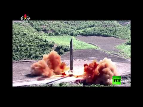 شاهد لحظة إطلاق صاروخ كوري شمالي متوسط المدى