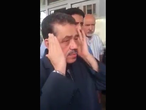 شاهد شباط يتعرض للعصا والدفع وسط عدد هائل من البوليس
