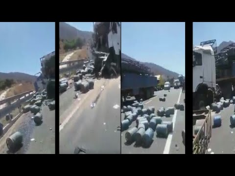 شاهد حادث مفجع لسائق سيارة مسكين