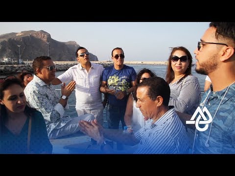 شاهد فنانون في جولة على قارب سياحي