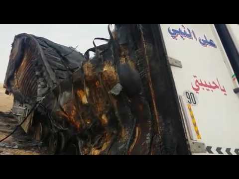 بالفيديو  شاحنة تحترق بأكملها ولم يبق منها إلا اسم الرسول