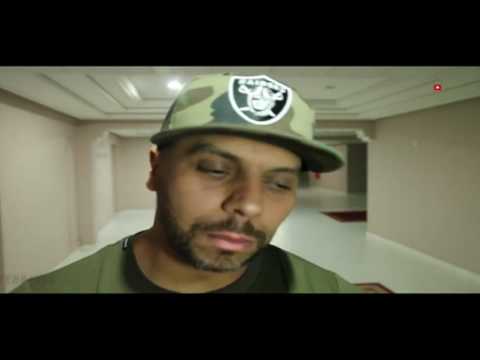 شاهد الفنان مسلم في مهرجان تزنيت