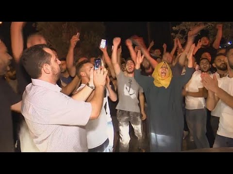 شاهد إسرائيل تتراجع أمام الأقصى والفلسطينيون يحتفلون