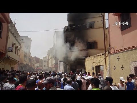 حريق يلتهم متجرًا وطابقين سكنيين