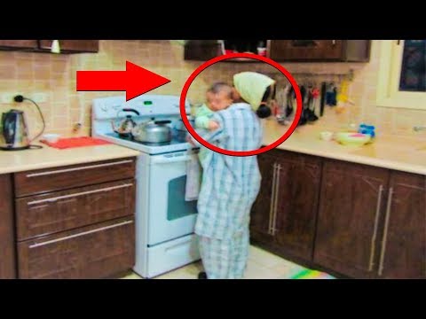 شاهد خادمة تسيئ إلى طفل رضيع بشكل غير إنساني