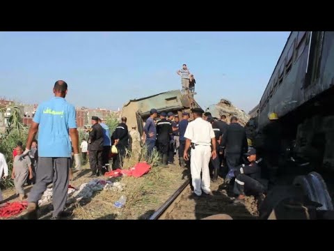 مقتل 36 شخصًا في حادث تصادم قطارين في الإسكندرية