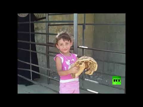 شاهد حالة مأساوية لسكان الأحياء المحاصرة في دير الزور