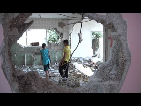 شاهد جيش الاحتلال يهدم منزلًا فلسطينيًا