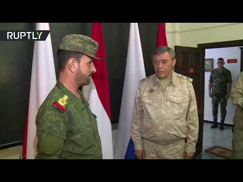 شاهد تكريم العميد في الجيش السوري سهيل الحسن