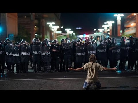 شاهد مظاهرات حاشدة ضد ترامب