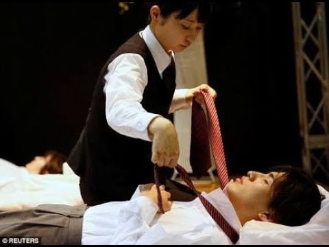 مسابقة لأزياء الموتى في معرض صناعة الحياة 2017