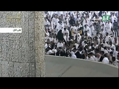 شاهد الحجاج يتوافدون إلى صعيد منى لرمي الجمرات