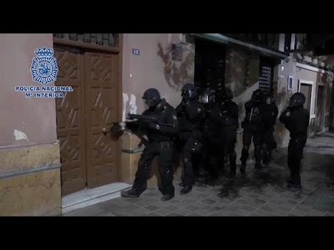 شاهد إسبانيا والمغرب تعتقلان 6 أشخاص خططوا لشن هجمات