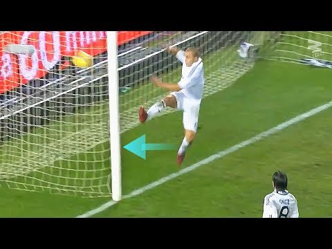 شاهد لاعبون عرّضوا أنفسهم إلى الخطر من أجل فرقهم