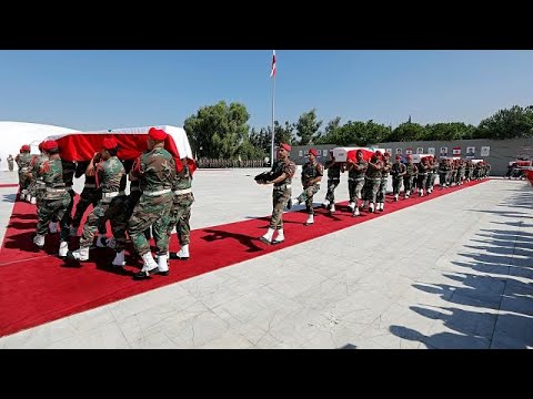 شاهد لبنان يشيّع جثامين جنوده الذين قتلوا على يد داعش