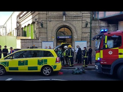 شاهد إصابة عدة أشخاص بحروق إثر انفجار في محطة مترو غرب لندن