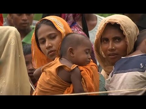 شاهد لاجئو الروهينغا ينتظرون معونات الإغاثة في بنغلادش