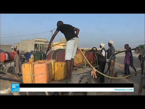 شاهد أحياء العاصمة الموريتانية بين شبح العطش وشبح الغرق