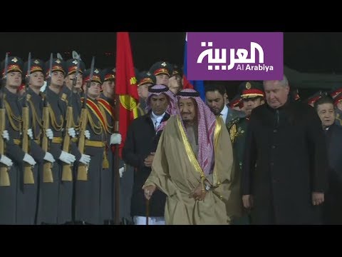 شاهد ترحيب روسي واسع بزيارة الملك سلمان إلى موسكو
