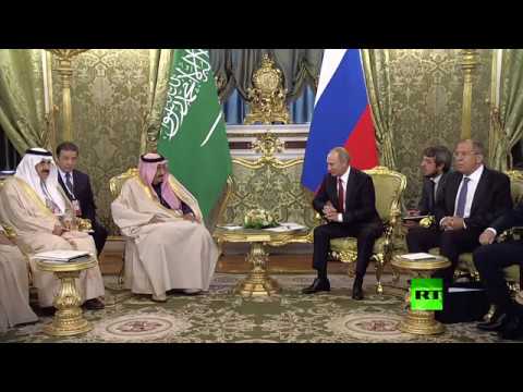 شاهد بوتين يستقبل الملك سلمان في موسكو