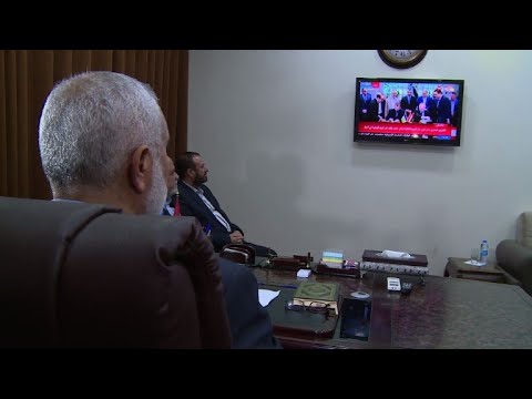 حركتا فتح وحماس توقعان اتفاق المصالحة في القاهرة