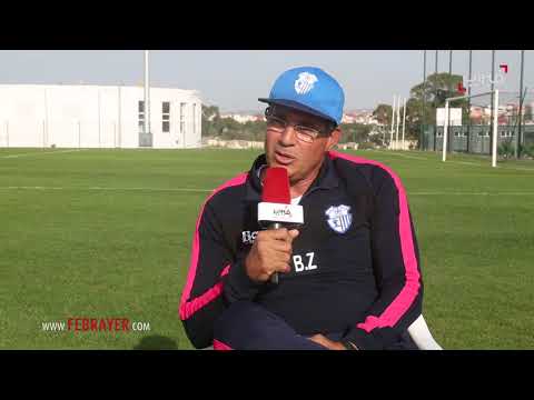 الزاكي يكشف حقيقة تعاقده مع المنتخب الجزائري