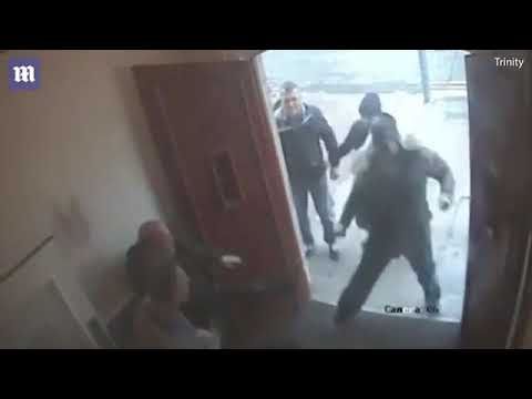 مشاجرة عنيفة بين مشجعي كرة قدم