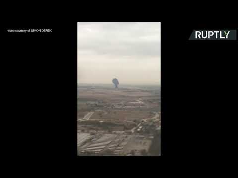 لحظة سقوط مقاتلة من نوع f18 في قاعدة عسكرية