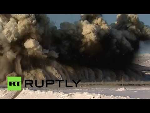 شاهد عملية تفجير التربة المتجمدة بحثا عن الذهب