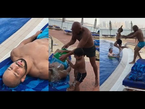 البطل المغربي أبوزعيتر يتعرّض لمقلب طريف من طفل