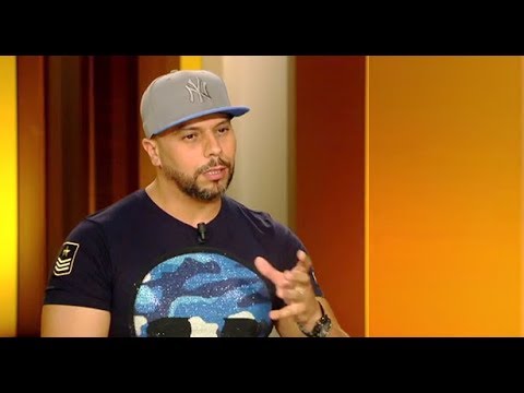 شاهد مسلم يستحضر أبرز أغانيه و يشرح رسائله الفنية