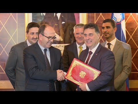شاهد مجلس المستشارين والمجلس الوطني في سلوفينيا يوقعان اتفاقًا لتطوير التعاون