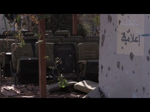 شاهد في الرقة المدمرة كتيبات من بقايا الماكينة الدعائية للجهاديين