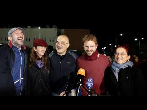 تركيا تفرج بكفالة عن 8 ناشطين في قضية تتعلق ب الإرهاب